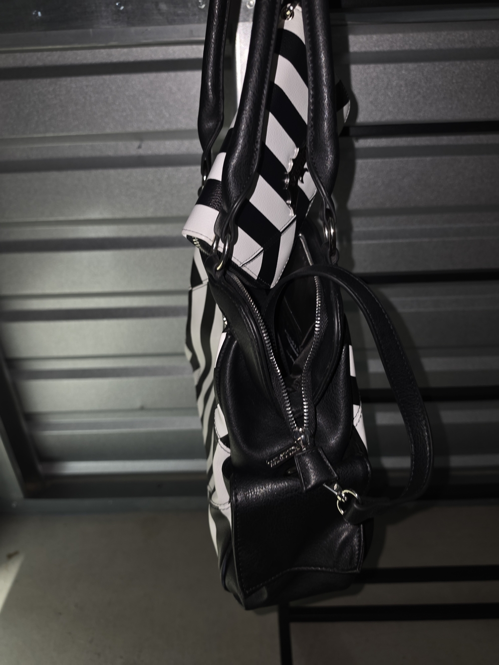 Never Trust The Living - Killstar Purse And Wallet - Picture 5 of 7